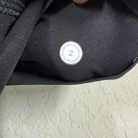 Lululemon Time To Sweat Crop 23" Size 2 - Picture 8 of 8